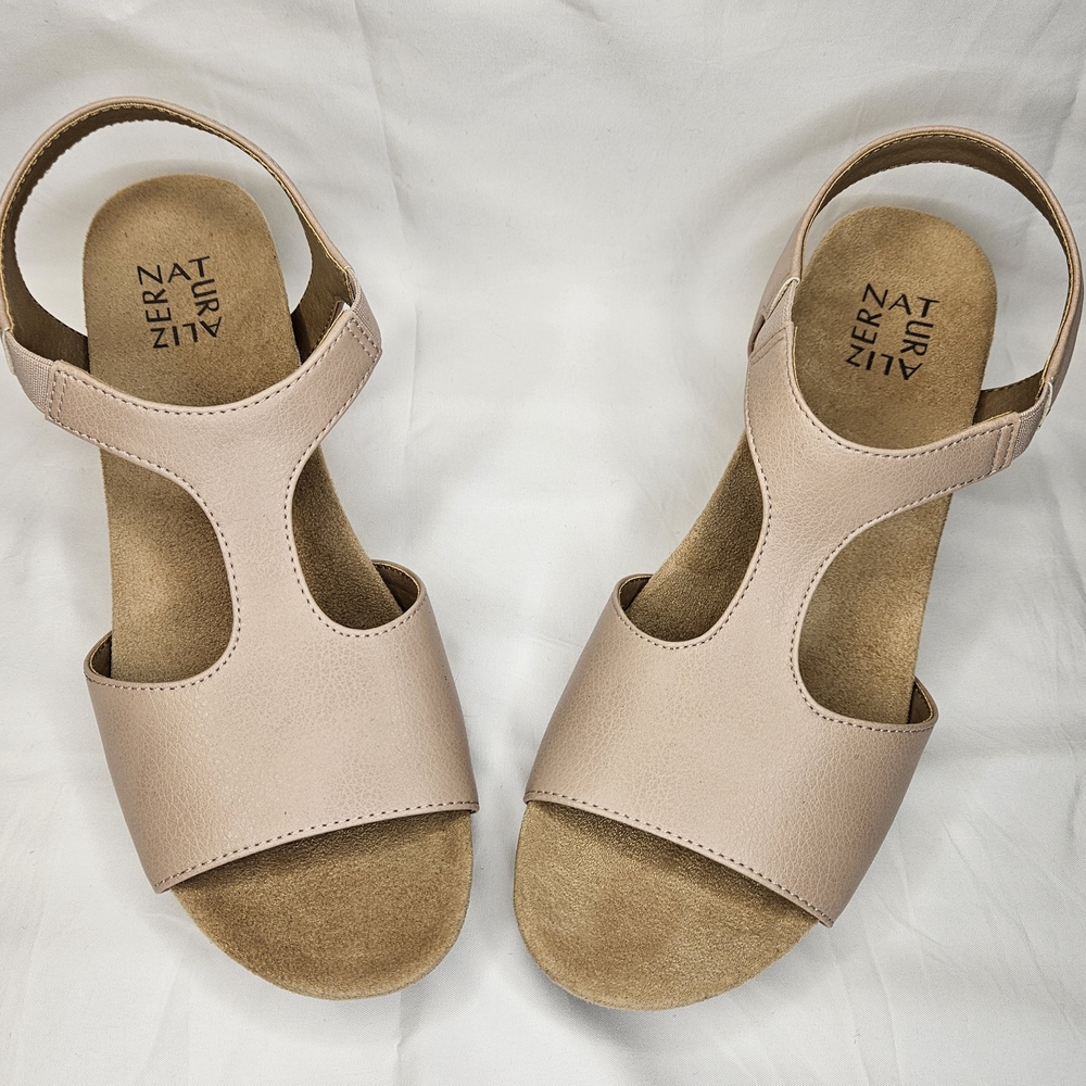 Naturalizer Women's Nude Open-Toe T-Strap Sandals